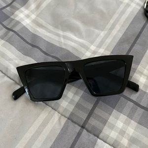 Black no logo wayfers